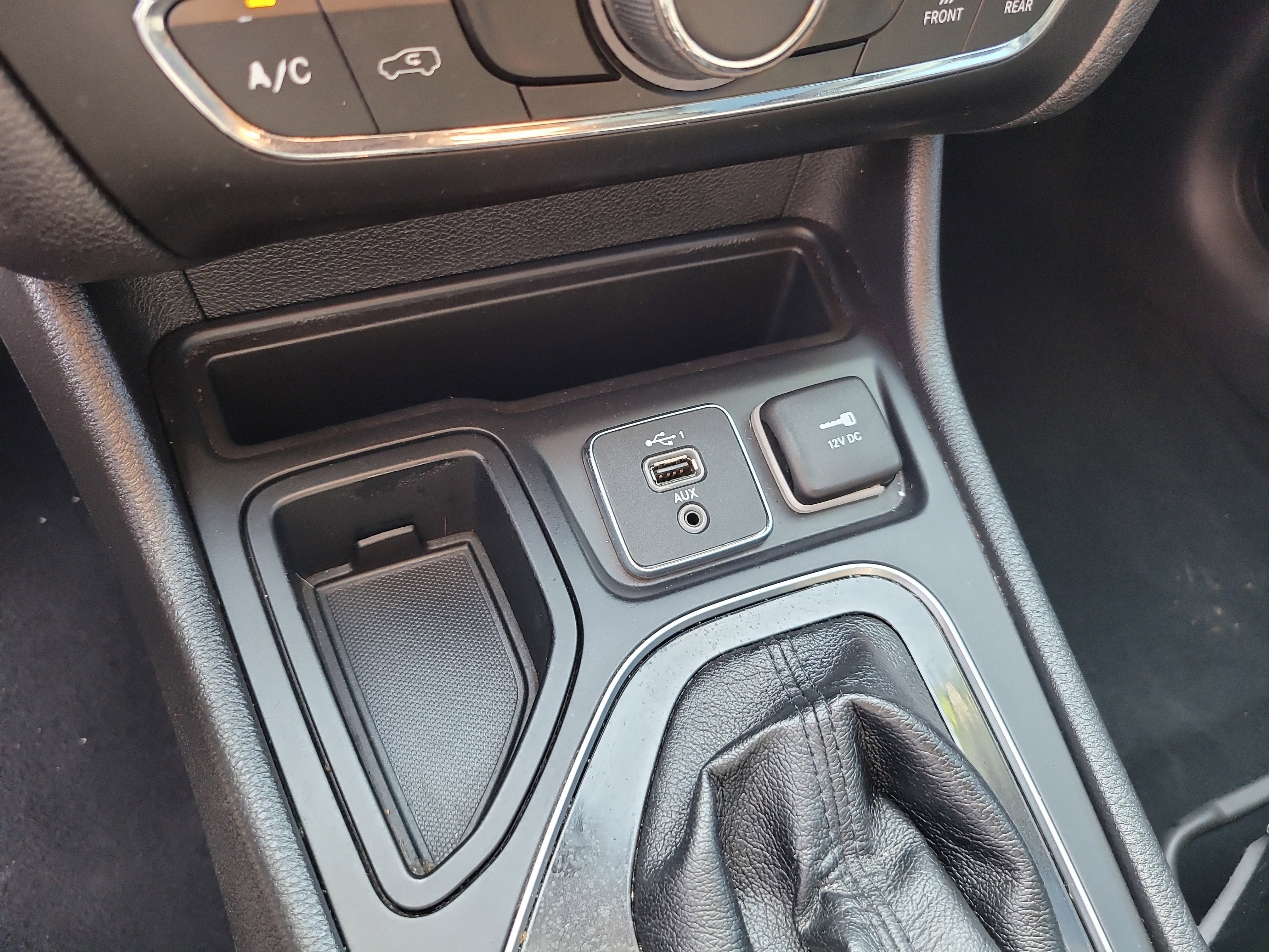 Used 2020 Jeep Cherokee Latitude Plus image 24