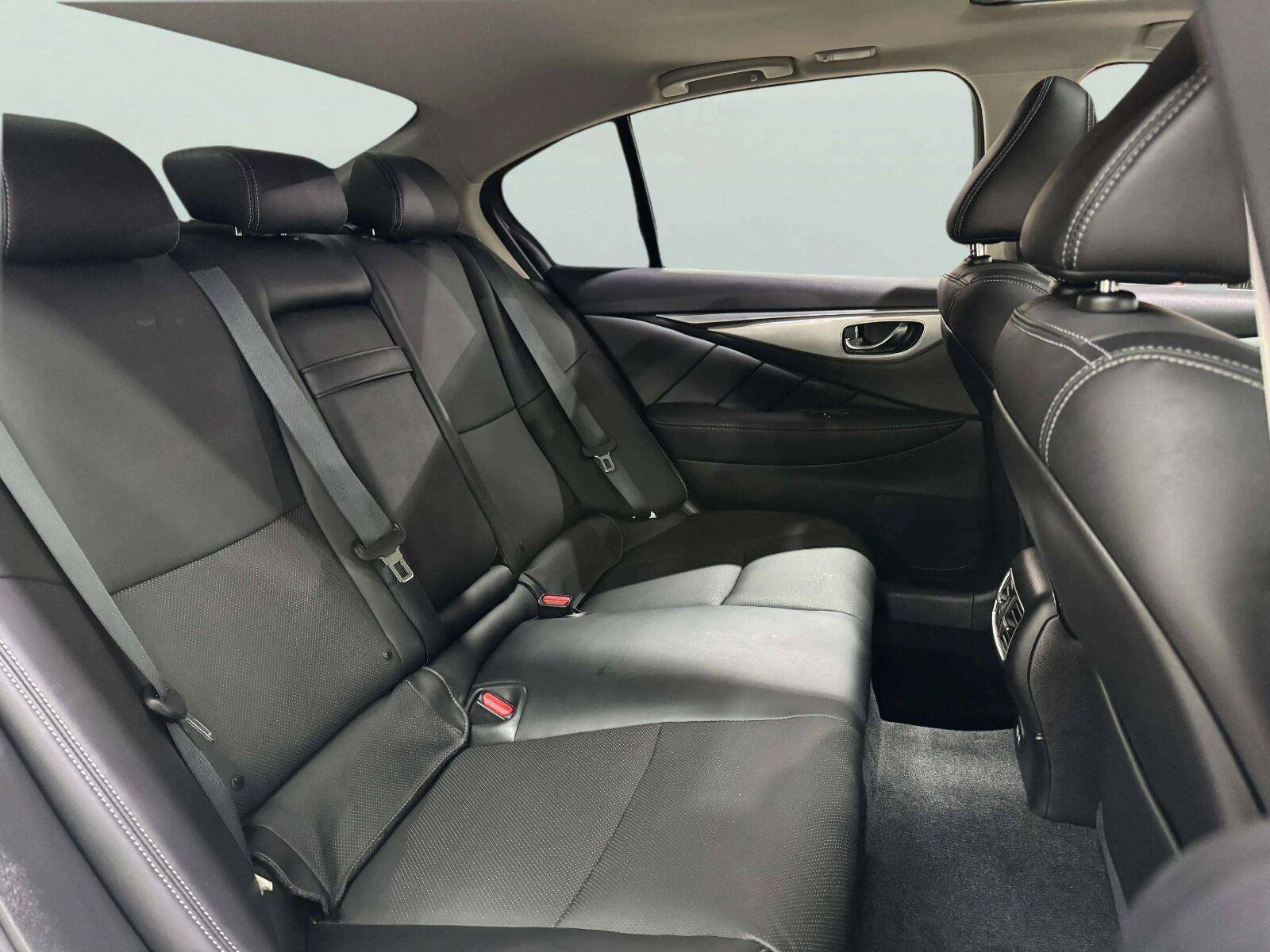 Used 2022 INFINITI Q50 Luxe w/ Cargo Package AWD/4WD image 30