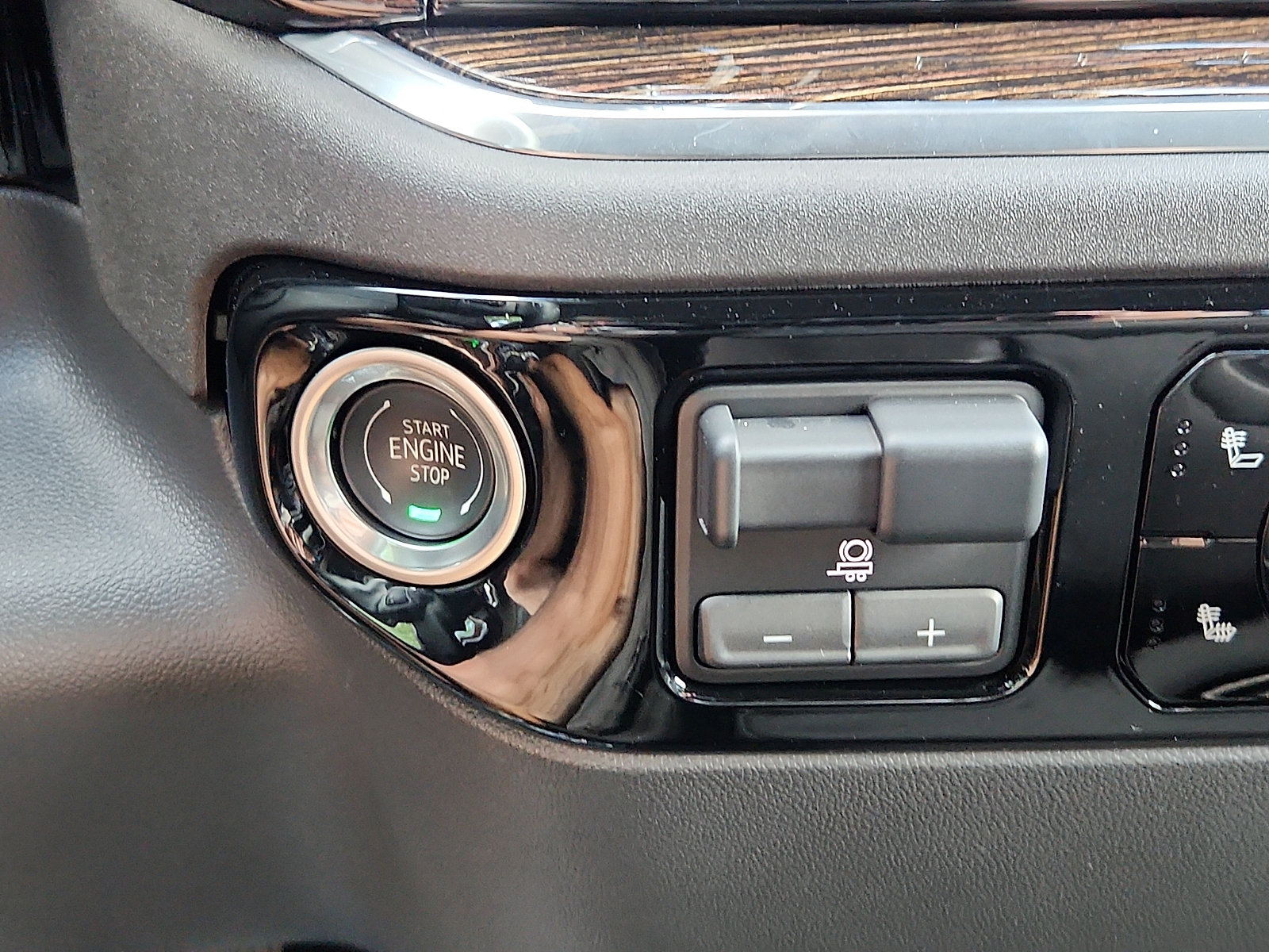 Used 2024 GMC Sierra 1500 Elevation AWD/4WD image 23