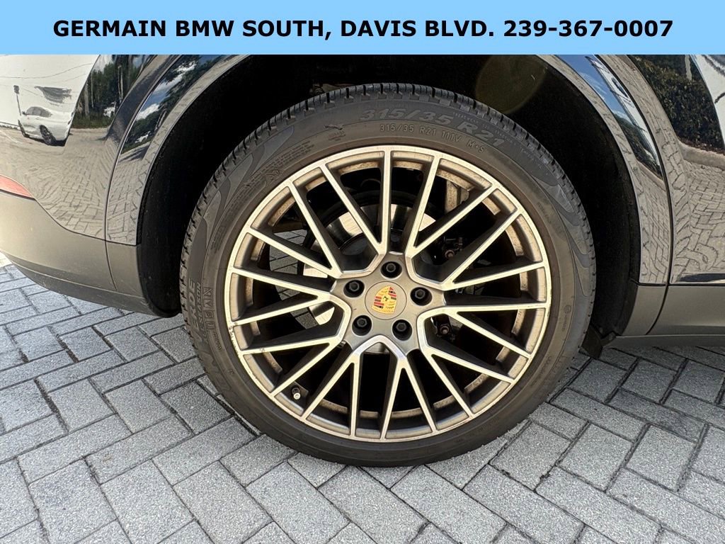 Used 2022 Porsche Cayenne S image 9