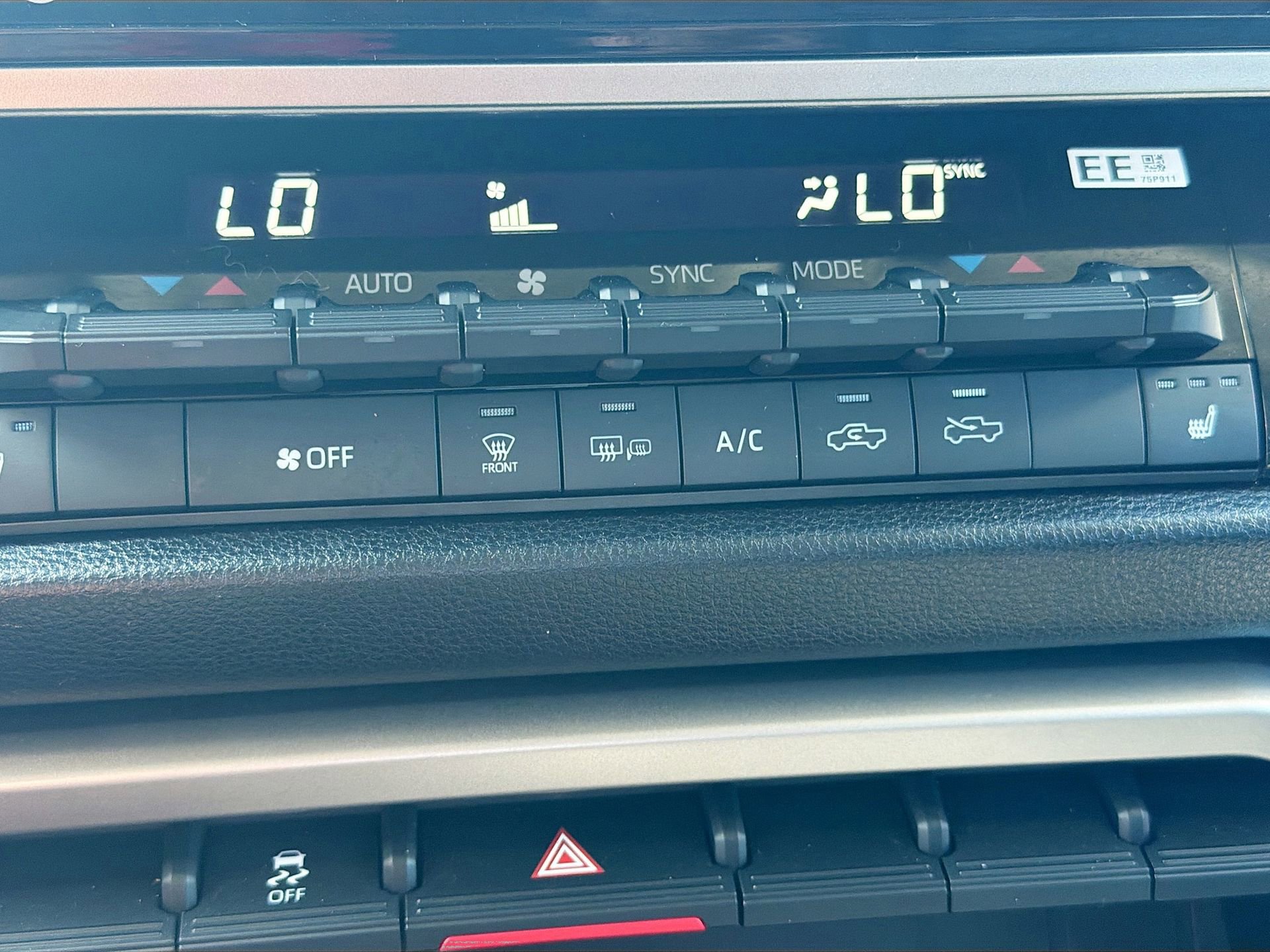 Used 2024 Toyota Tundra SR5 w/ SR5 Premium Package image 11