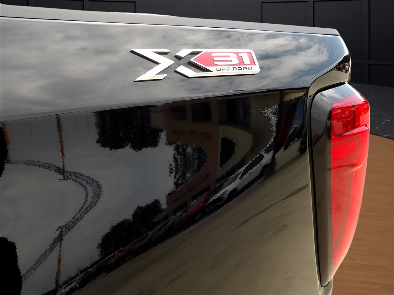 Used 2021 GMC Sierra 1500 SLT w/ SLT Premium Plus Package image 32