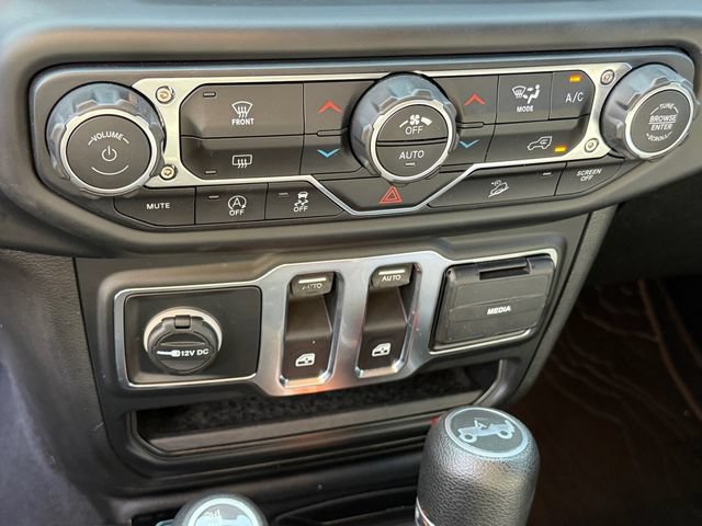 Used 2019 Jeep Wrangler Sport AWD/4WD image 17