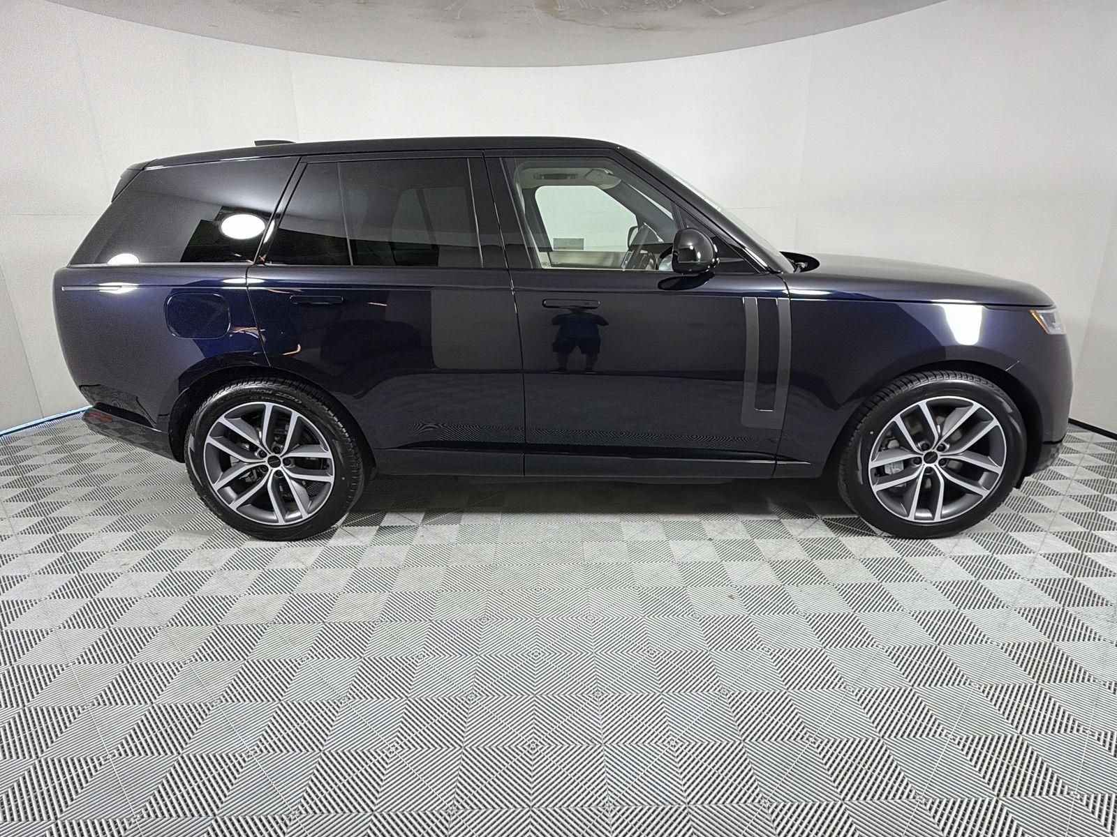 New 2026 Land Rover Range Rover SE AWD/4WD image 6