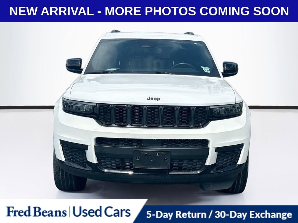 Used 2022 Jeep Grand Cherokee L Laredo image 2