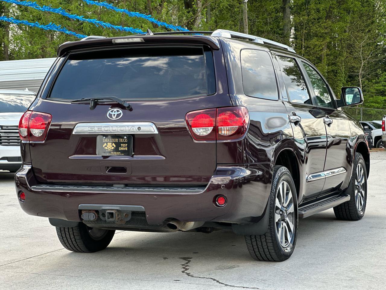 Used 2018 Toyota Sequoia Limited w/ Safety & Convenience Package AWD/4WD image 7