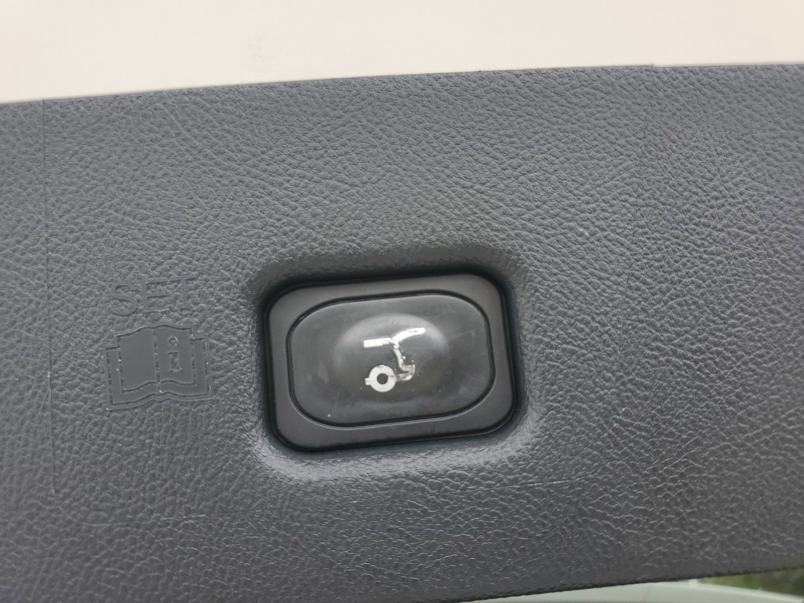 Used 2023 Lincoln Nautilus AWD w/ Premium Package image 9