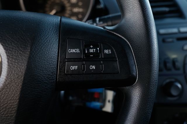 Used 2011 MAZDA MAZDA3 i Touring image 31