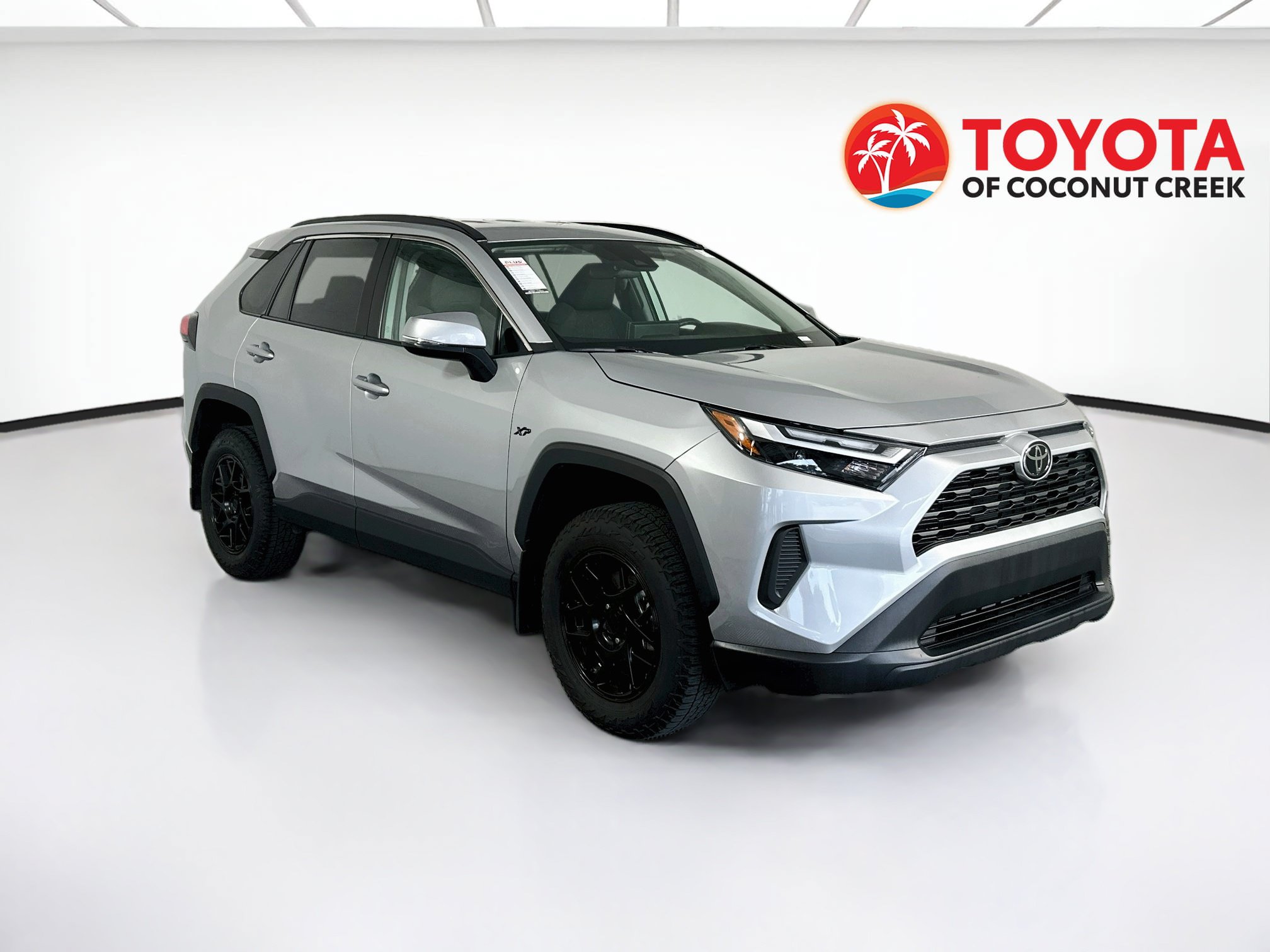 Certified 2024 Toyota RAV4 XLE FWD image 1
