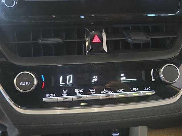 Used 2024 Toyota Corolla Cross SE image 18