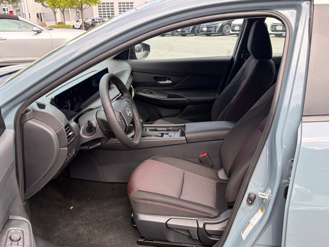 New 2027 Nissan Sentra SR w/ SR All Weather Package FWD image 15