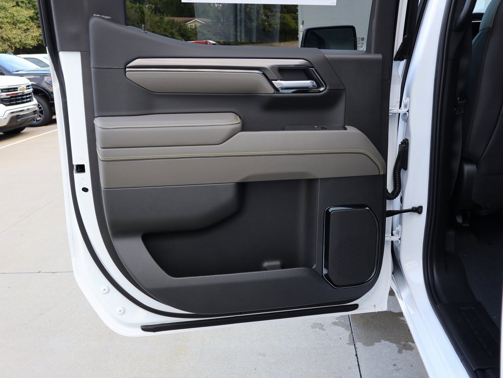 New 2026 Chevrolet Silverado 1500 ZR2 w/ Dark Appearance Package image 28