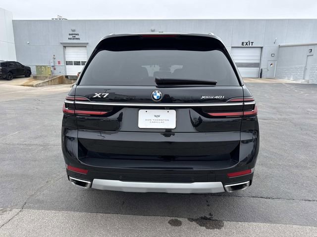 Used 2023 BMW X7 xDrive40i w/ Premium Package image 3
