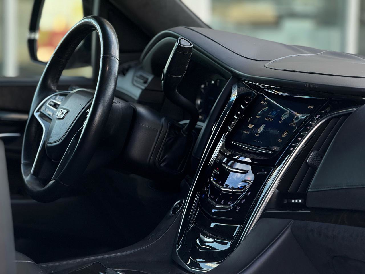 Used 2017 Cadillac Escalade Platinum RWD image 15