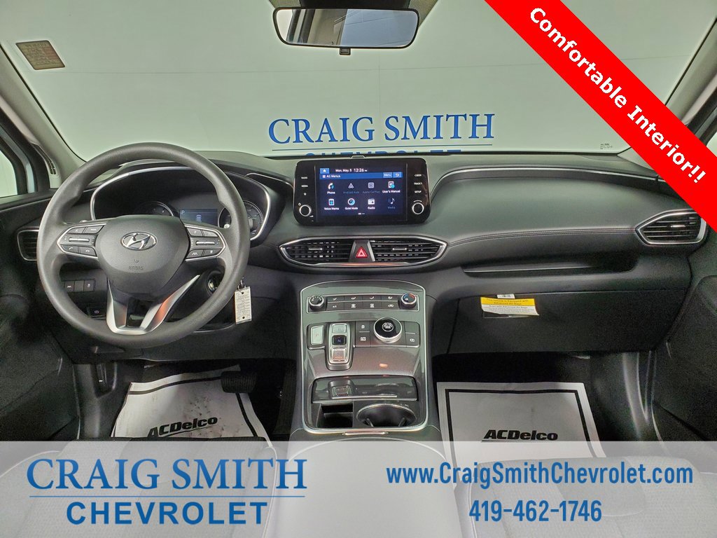 Used 2023 Hyundai Santa Fe SE image 3