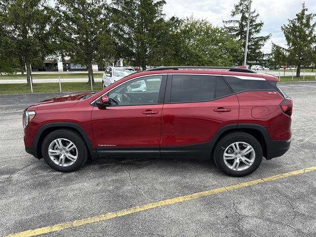 Certified 2023 GMC Terrain SLE w/ Driver Convenience Package FWD image 24