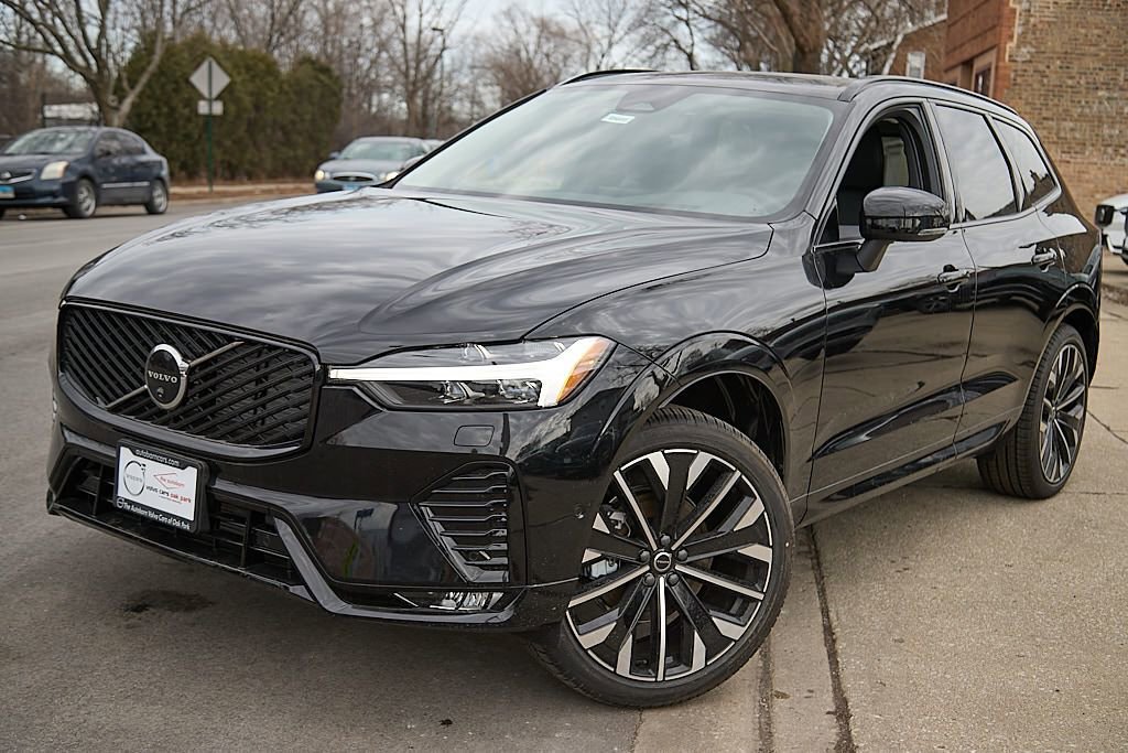 New 2026 Volvo XC60 B5 Ultra w/ Protection Package Premier image 2
