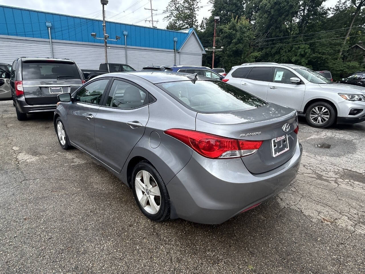 Used 2013 Hyundai Elantra GLS w/ Preferred Pkg FWD image 11