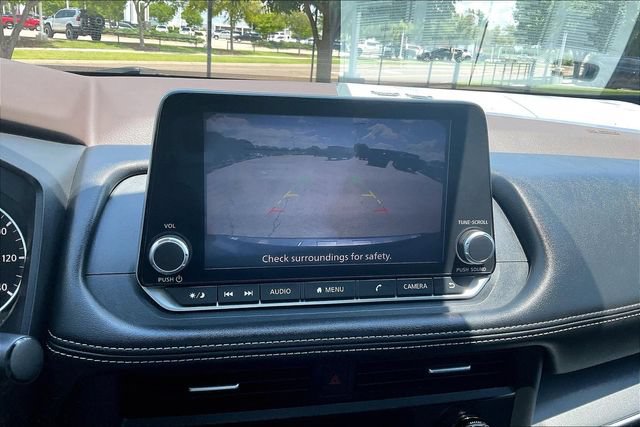 Used 2023 Nissan Rogue SV FWD image 19