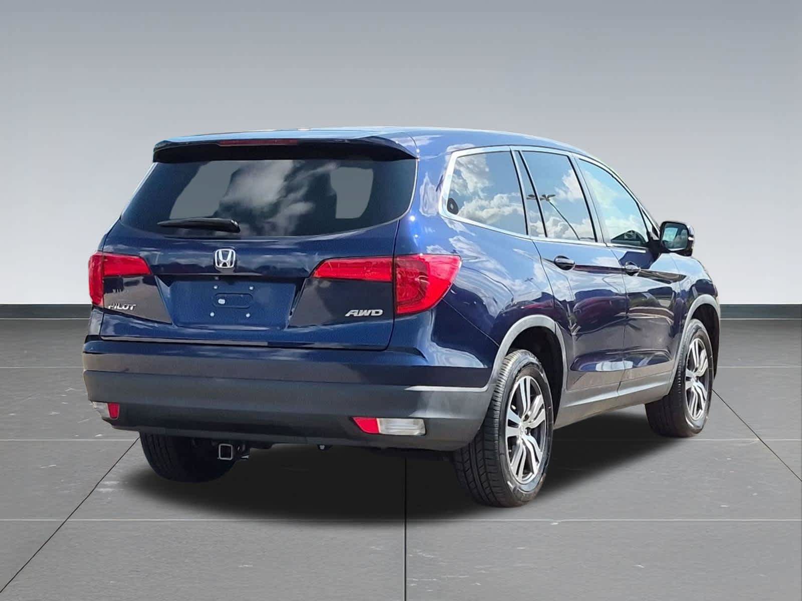 Certified 2017 Honda Pilot EX-L image 6