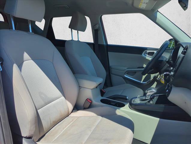 Used 2020 Kia Soul LX FWD image 29