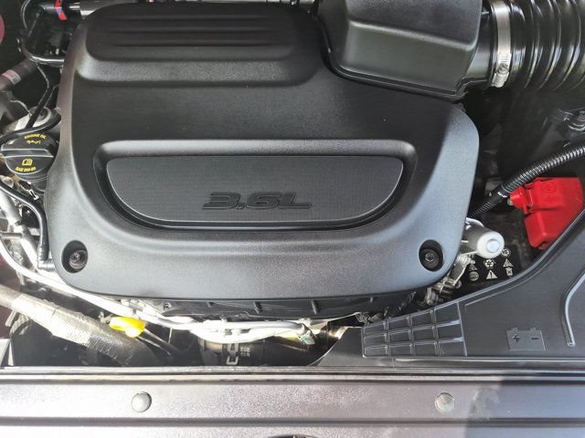 Used 2025 Chrysler Pacifica Select FWD image 35