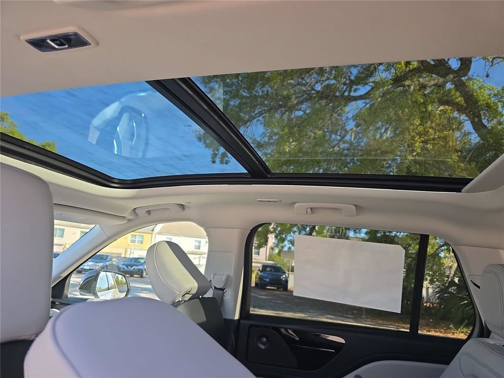 New 2026 Lincoln Aviator Reserve w/ Illumination Package AWD/4WD image 28