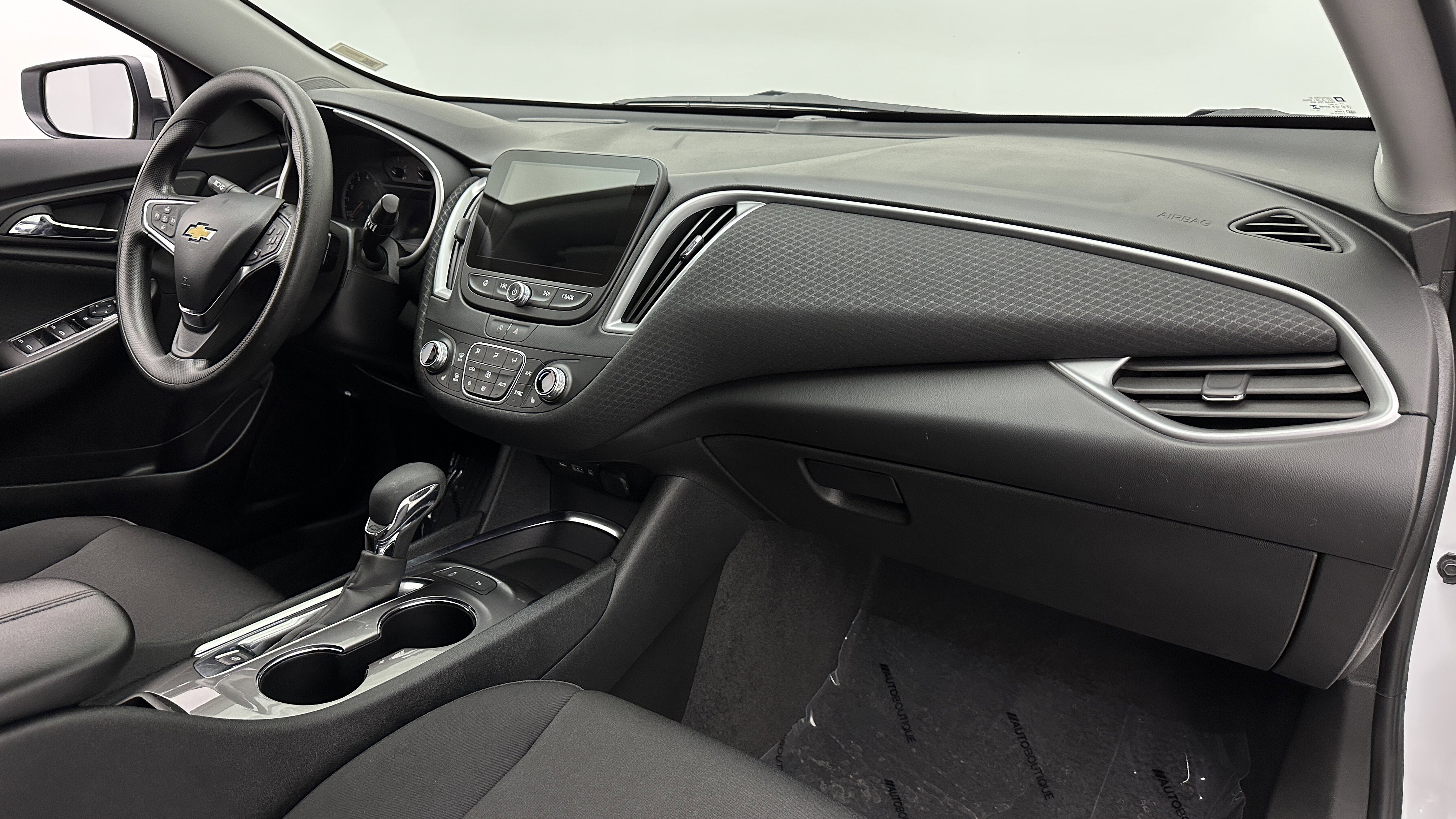 Used 2025 Chevrolet Malibu LT image 33