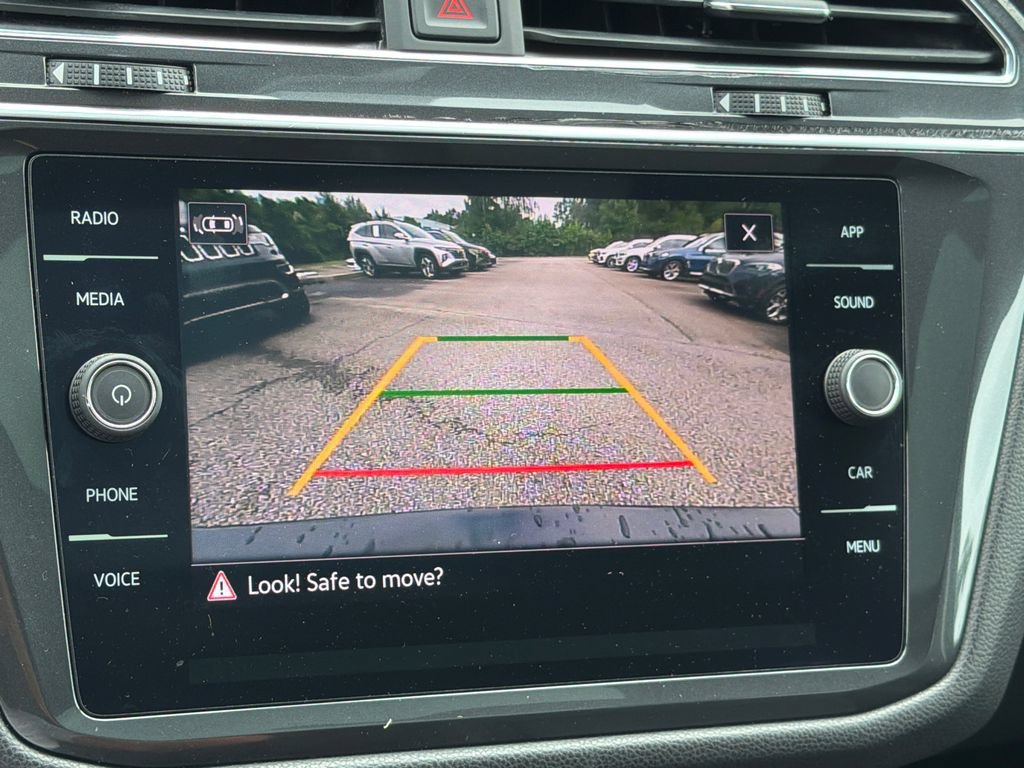 Used 2021 Volkswagen Tiguan SE FWD image 33