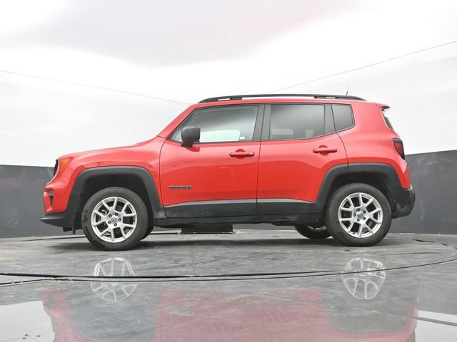 Used 2023 Jeep Renegade Latitude w/ Premium Group AWD/4WD image 55