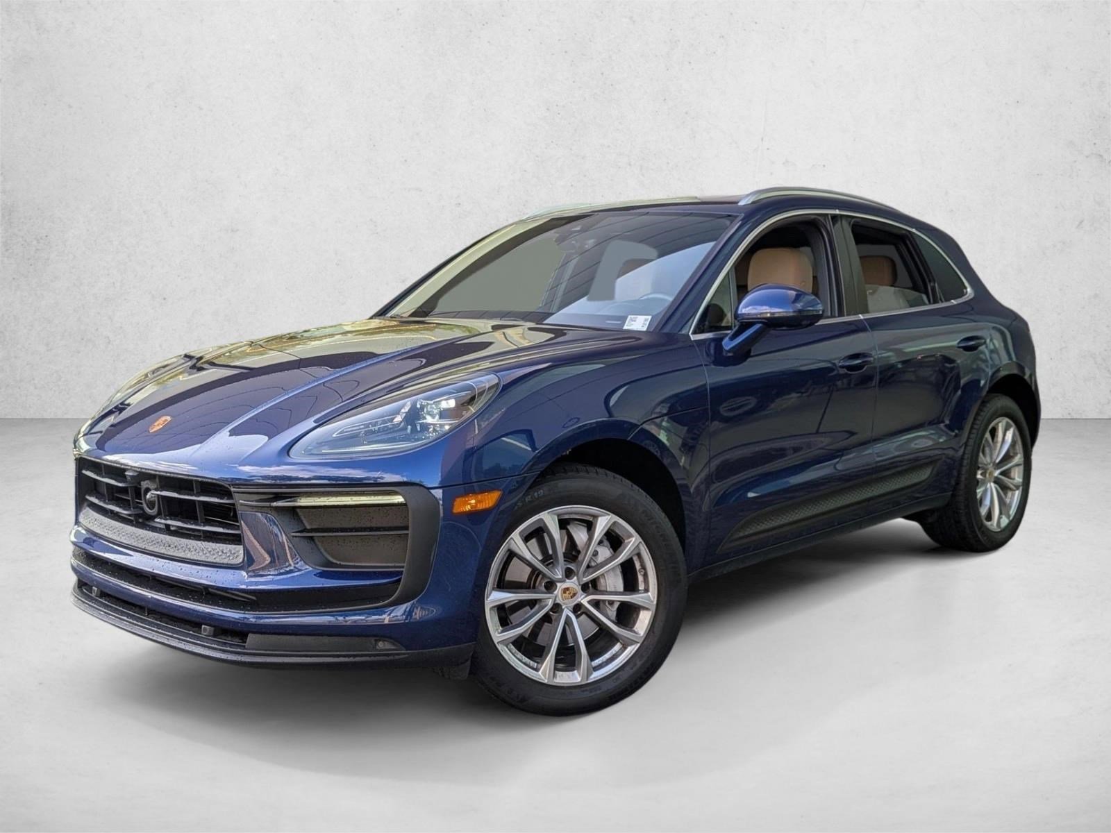 Used 2023 Porsche Macan AWD/4WD image 1