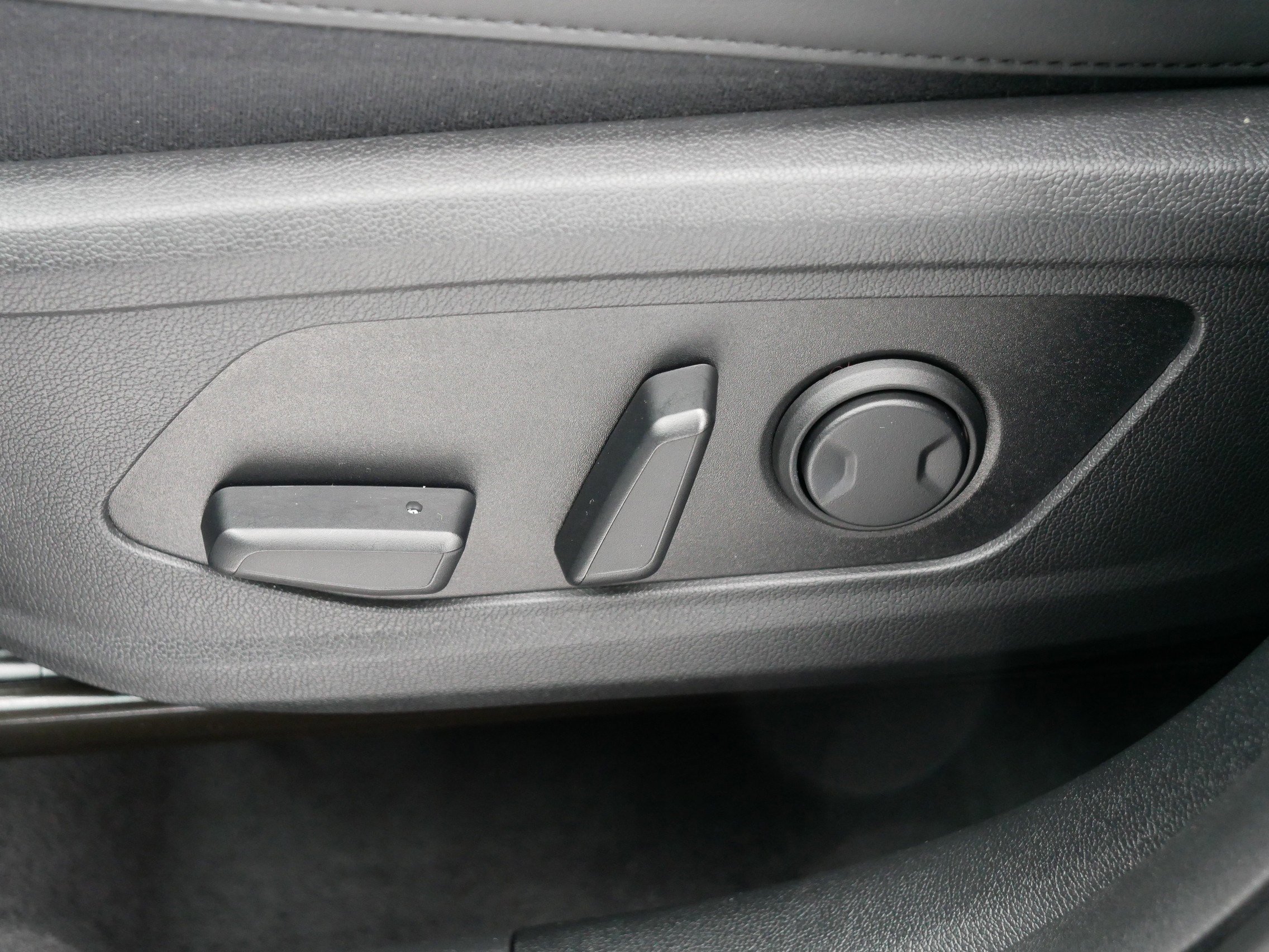 Certified 2023 Kia Sorento SX image 20