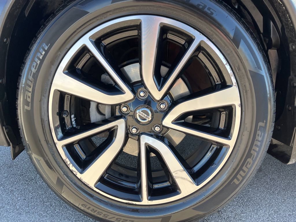 Used 2019 Nissan Rogue SL w/ Premium Package image 13