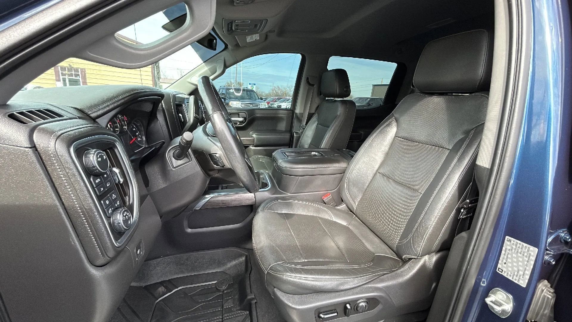 Used 2019 Chevrolet Silverado 1500 LTZ w/ LTZ Texas Edition image 5