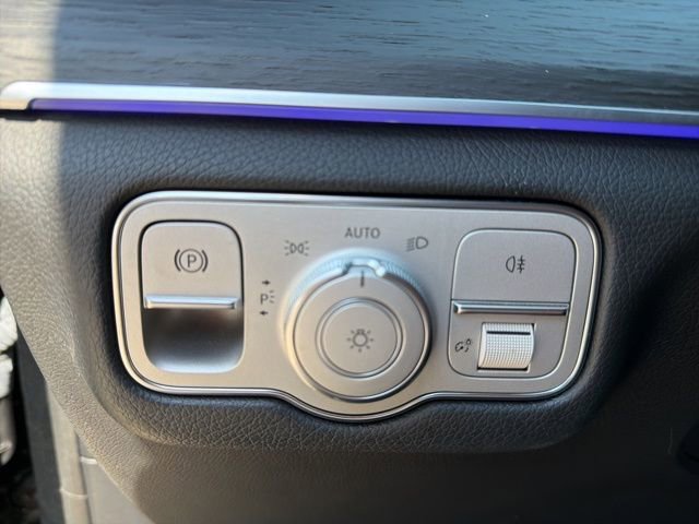 Used 2022 Mercedes-Benz GLE 350 4MATIC w/ Premium Package image 24