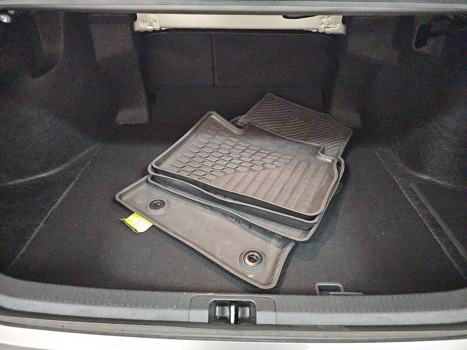 Used 2025 Toyota Camry SE FWD image 12