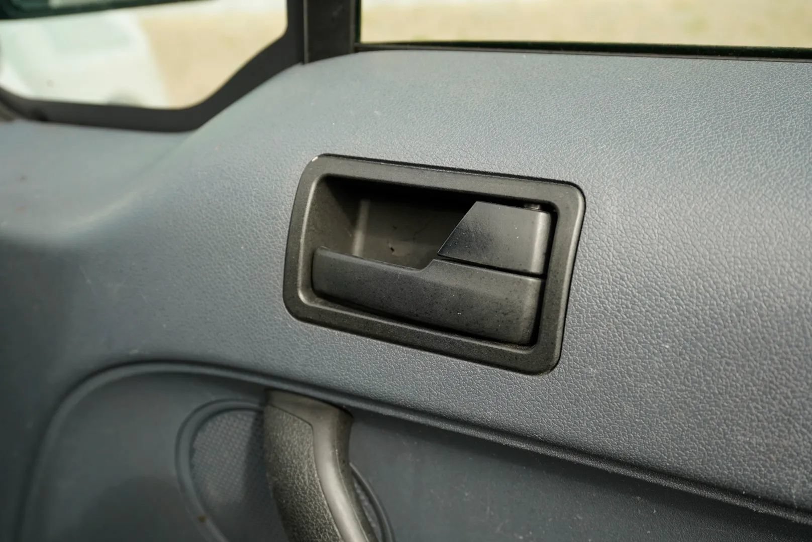 Used 2013 Ford Transit Connect XL FWD image 23