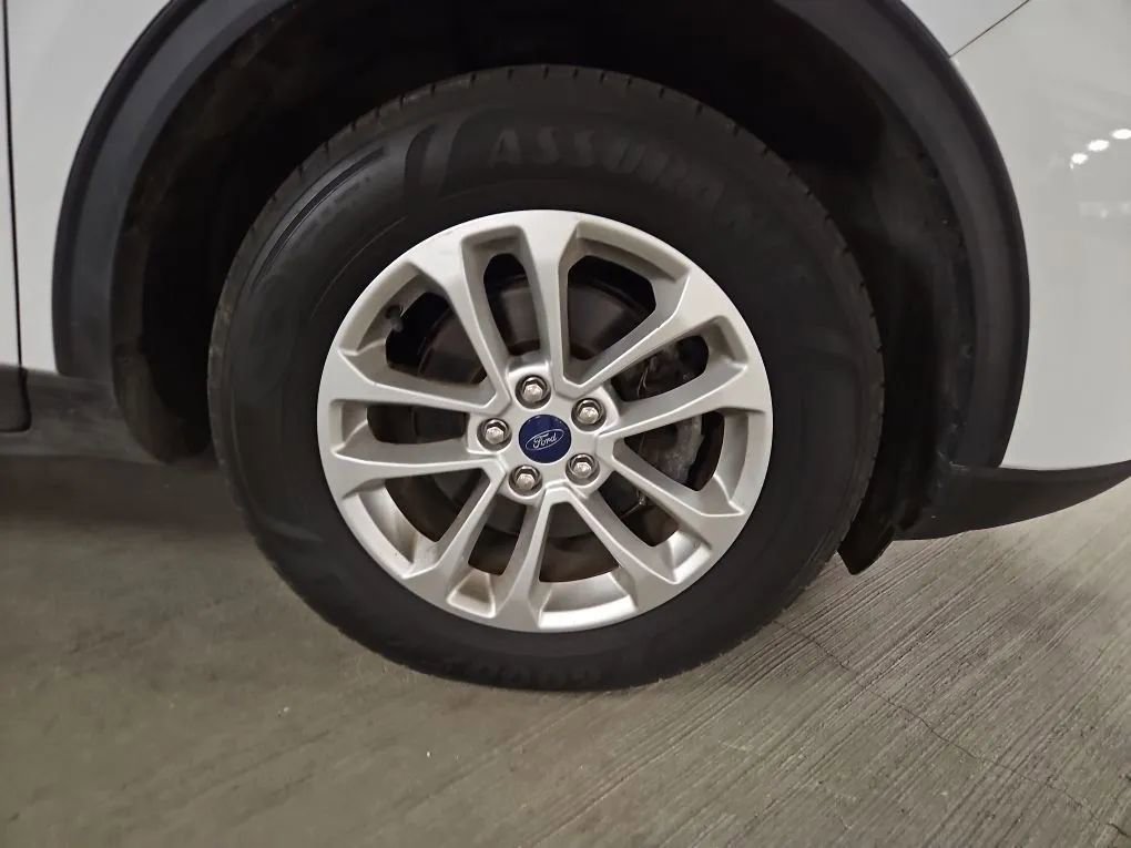 Used 2020 Ford Escape SE AWD/4WD image 9