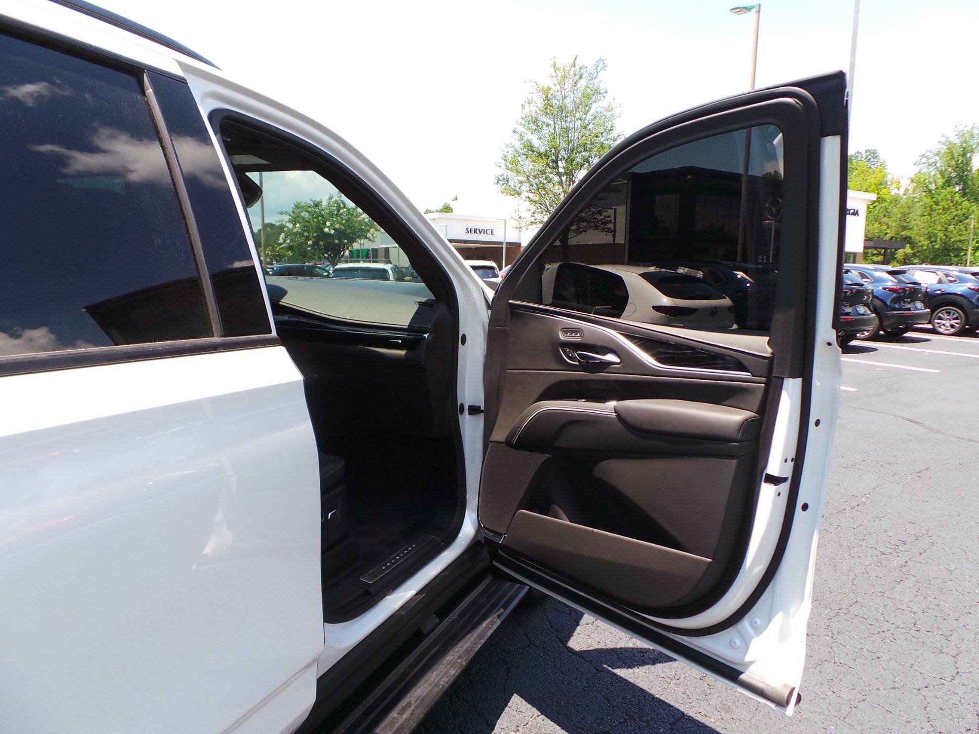 Used 2023 Cadillac Escalade V AWD/4WD image 47