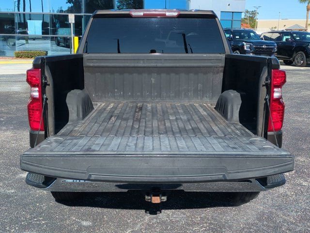 Used 2021 Chevrolet Silverado 1500 LT RWD image 14