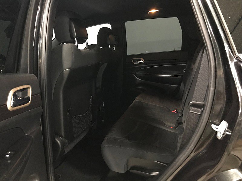 Used 2014 Jeep Grand Cherokee Laredo w/ 18" Wheel & 8.4" Radio Group AWD/4WD image 19