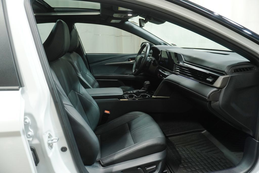 Used 2025 Toyota Camry XSE w/ Premium Plus Package AWD/4WD image 10