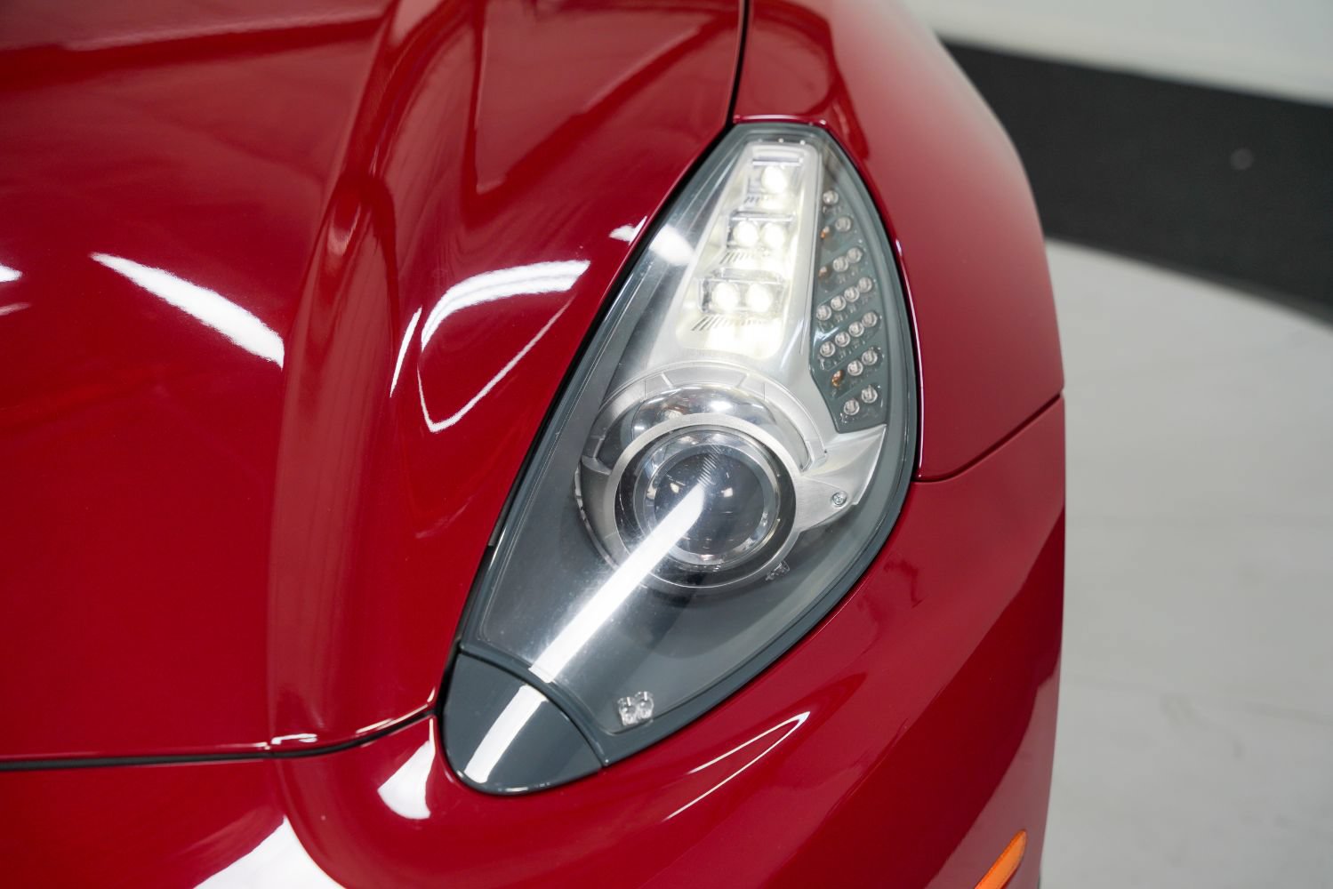 Used 2010 Ferrari California RWD image 13