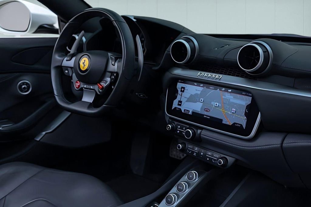 Used 2019 Ferrari Portofino image 37