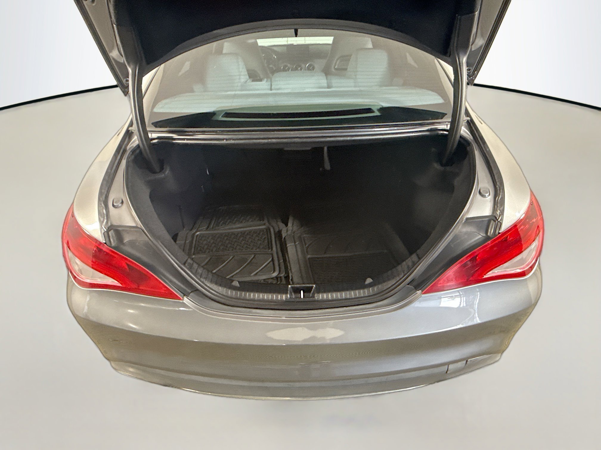 Used 2018 Mercedes-Benz CLA 250 image 34