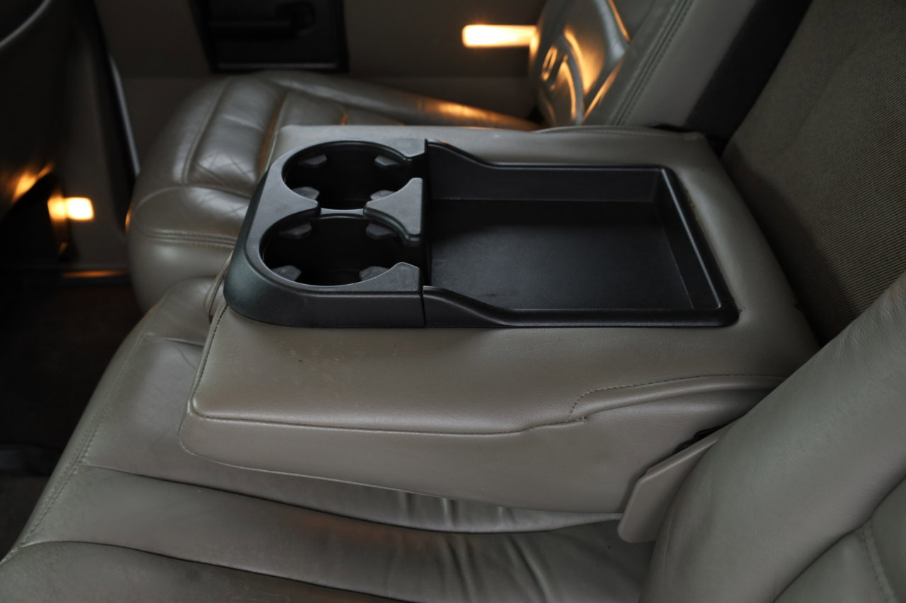 Used 2003 HUMMER H2 w/ Preferred Equipment Group image 9