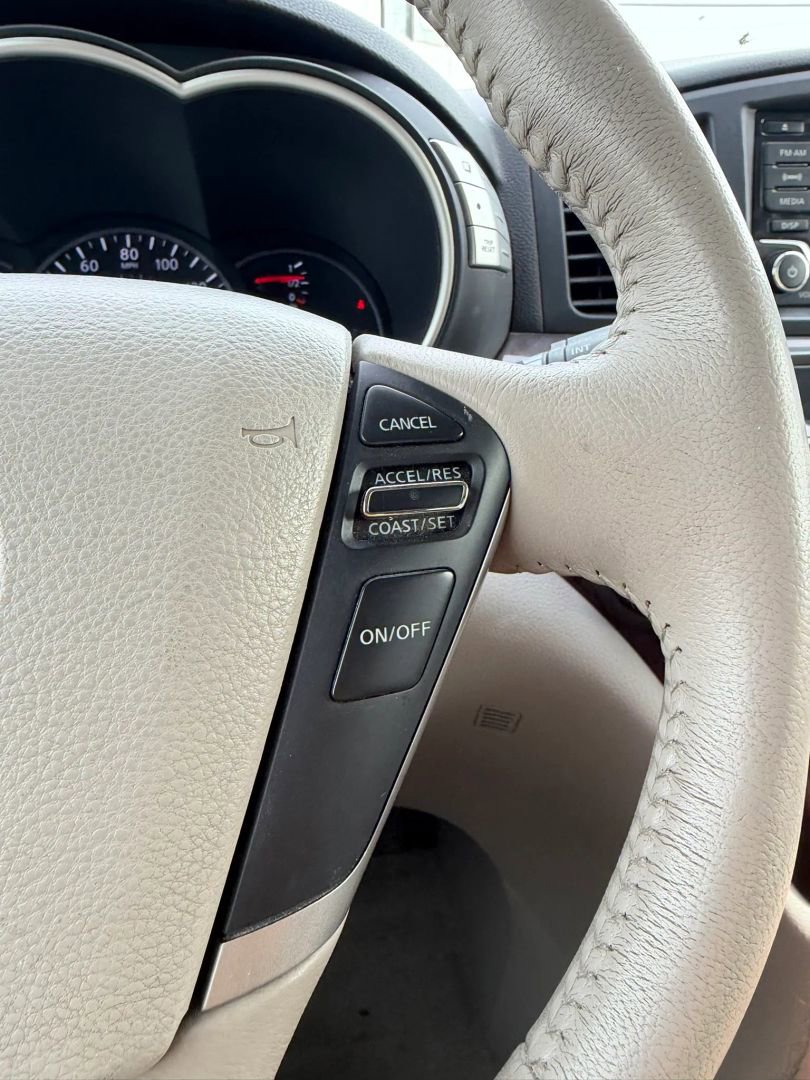 Used 2016 Nissan Quest SV image 21