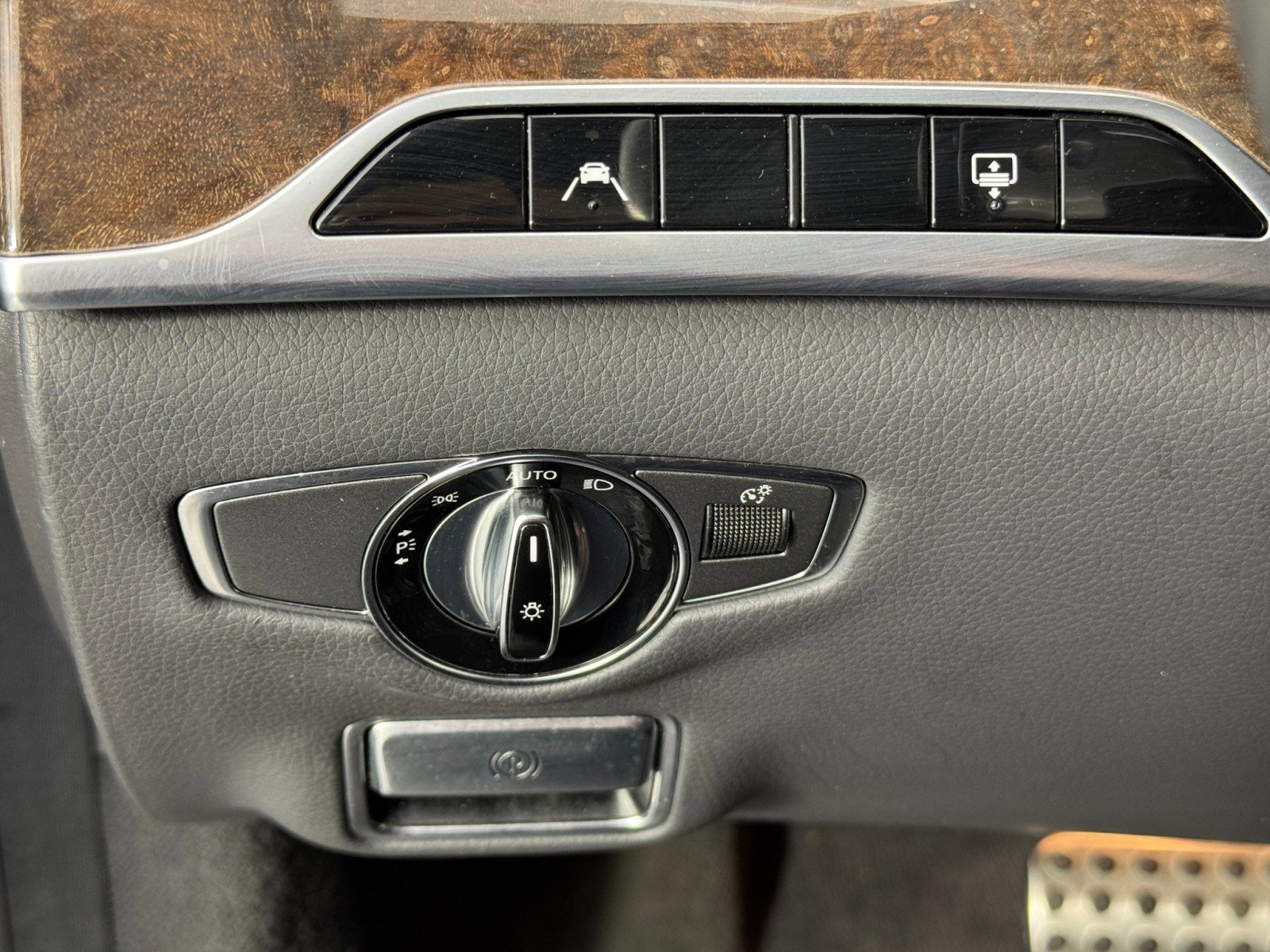 Used 2018 Mercedes-Benz S 560 Sedan image 19