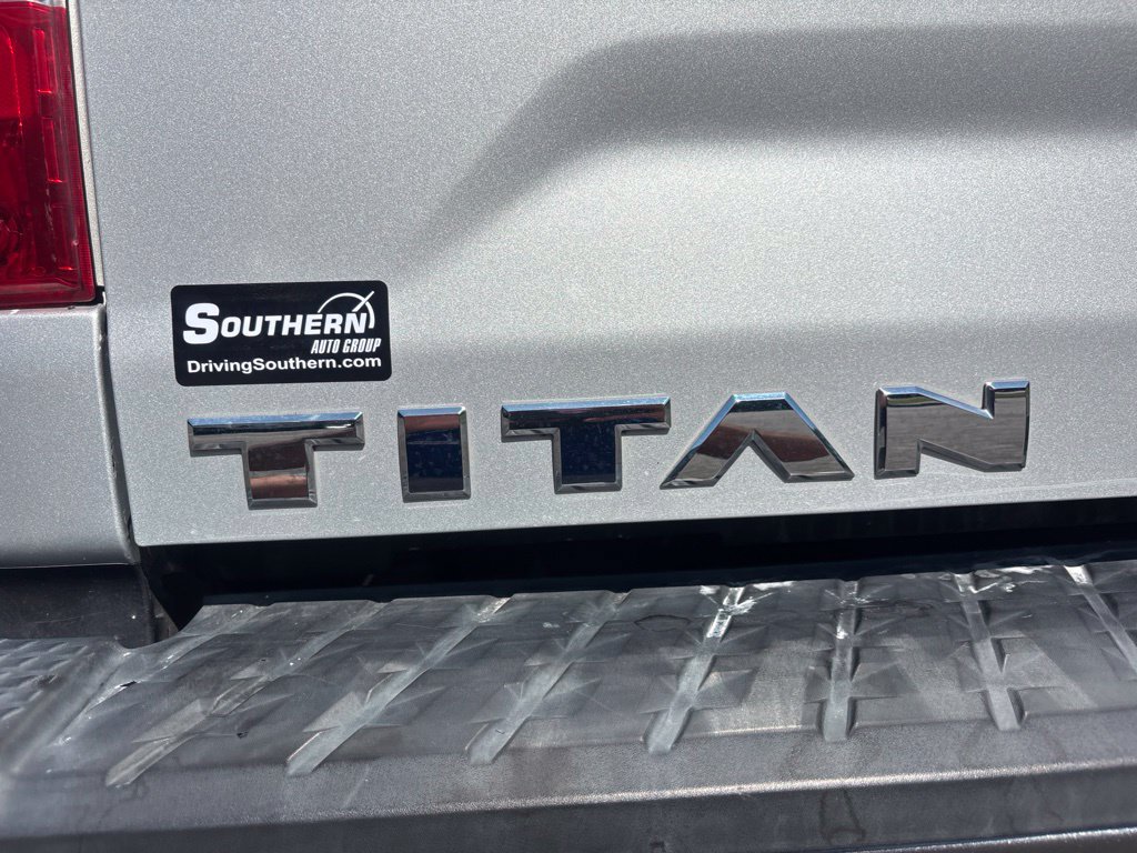 Used 2018 Nissan Titan PRO-4X w/ Pro-4x Convenience Package AWD/4WD image 27