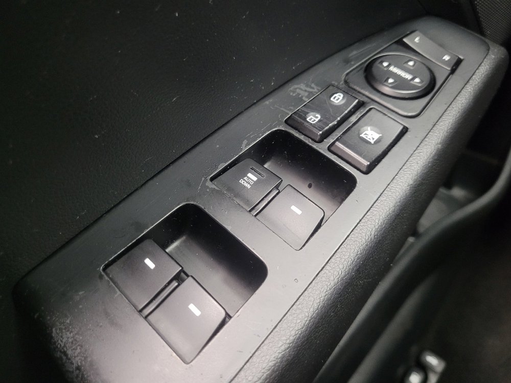 Used 2019 Hyundai Elantra SE w/ Cargo Package FWD image 27